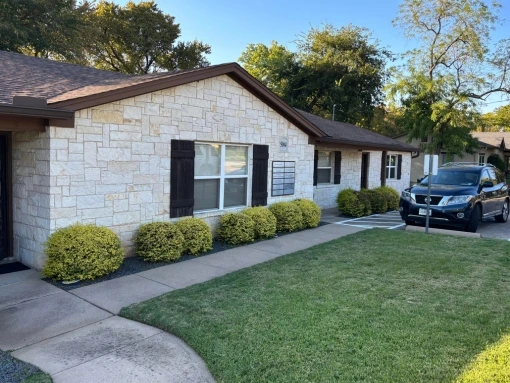 Exterior of Ray Chiropractic & Wellness building with nearby parking in Colleyville